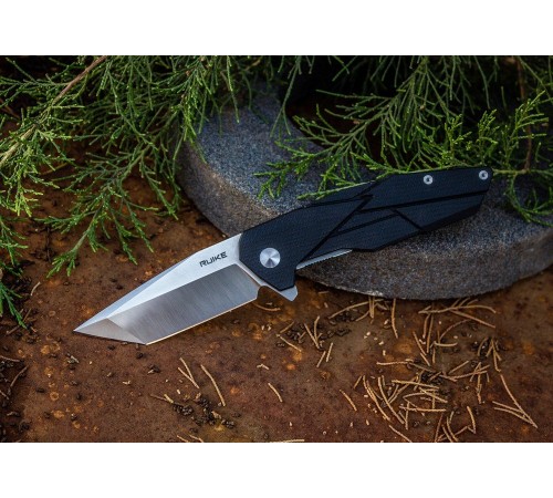 Нож Ruike P138-B черный