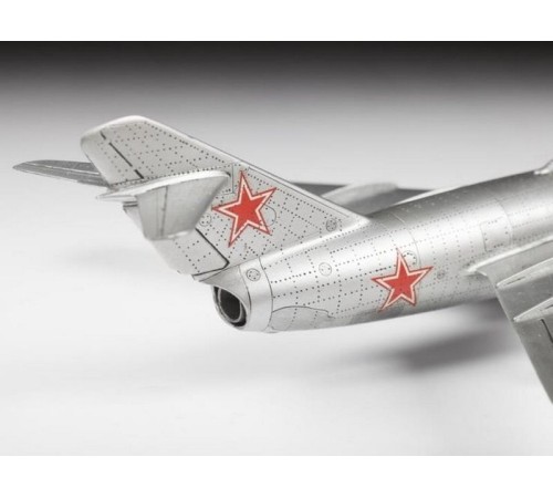 Сборная модель ZVEZDA Советский истребитель МиГ-15, 1/72