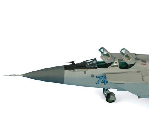 Сборная модель ZVEZDA Советский истребитель-перехватчик МиГ-31, 1/72