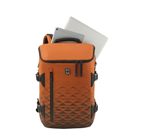 Рюкзак VICTORINOX VX Touring 15'' 18.1 Color, оранжевый, ткани VX4 и VXTek, 31x19x46 см, 21 л