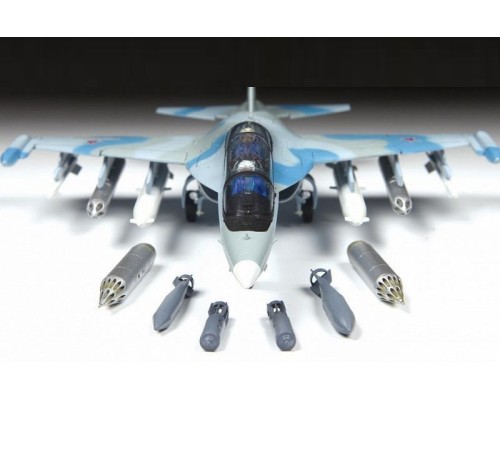 Сборная модель ZVEZDA Российский учебно-боевой самолет Як-130, 1/72