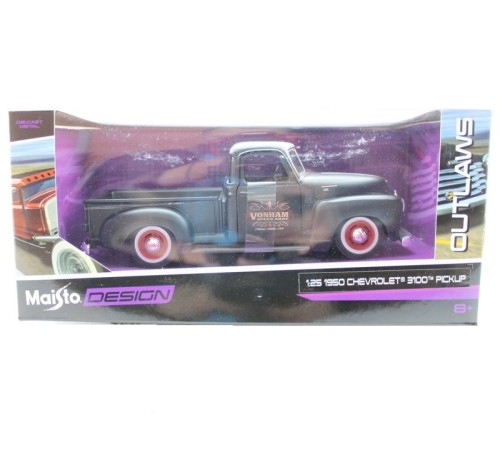 Машина 1:24 MAISTO Design в ассортименте 12 моделей в/к