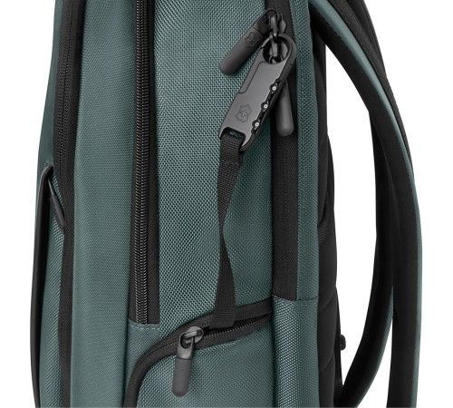 Рюкзак VICTORINOX Altmont Professional Essential Laptop Backpack 15'', зеленый, полиэфир, 34x27x43 см, 24 л