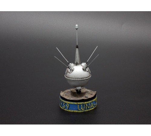 Сборная модель Red Iron Models Советская АМС Луна-2, 1/35