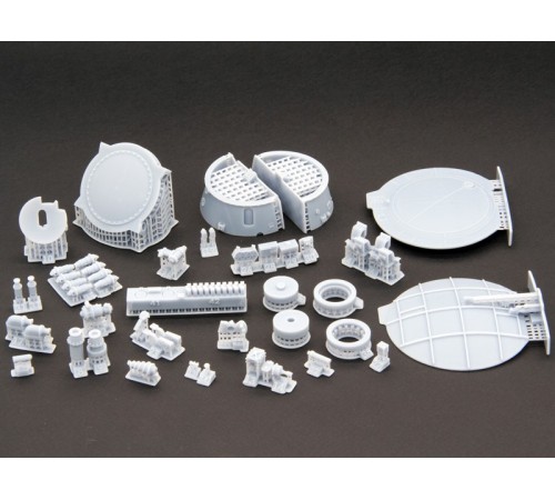 Сборная модель Red Iron Models Советский дистанционно управляемый робот Луноход-1, 1/35