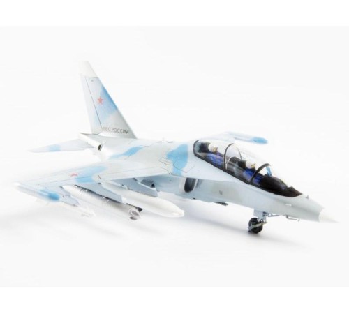 Сборная модель ZVEZDA Российский учебно-боевой самолет Як-130, 1/72