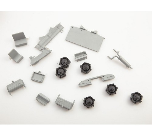 Сборная модель AVD Вездеход ЗИЛ-132, 1/43