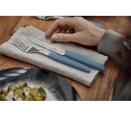 Набор из 24 столовых принадлежностей VICTORINOX Swiss Modern: 6 столовых ножей, 6 вилок, 12 ложек
