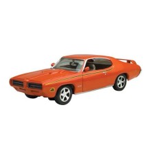 Машина Motormax 1:24 Pontiac GTO Judge в/к