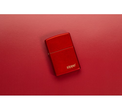 Зажигалка ZIPPO Classic с покрытием Metallic Red, латунь/сталь, красная, матовая, 38x13x57 мм