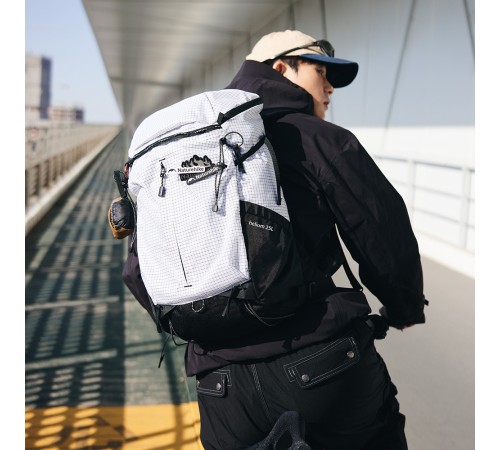 Рюкзак Naturehike CNK2300BB017 Helium 25 л белый с черным