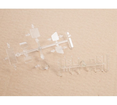 Сборная модель AVD Одноосный тягач МАЗ-529, 1/43