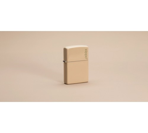Зажигалка ZIPPO Classic с покрытием Flat Sand, латунь/сталь, бежевая, матовая, 38x13x57 мм
