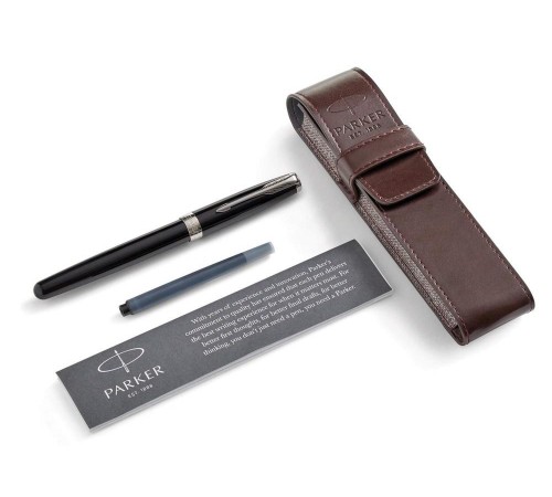 Подарочный набор Parker: Перьевая ручка Parker Sonnet Black Lacquer CT + чехол из экокожи