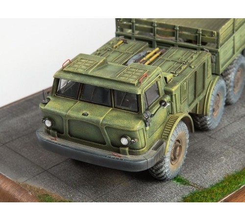 Сборная модель AVD ЗИЛ-135ЛМ бортовой, 1/43