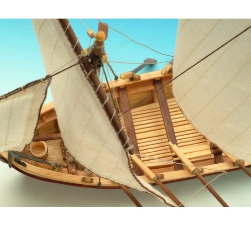 Сборная деревянная модель капитанской шлюпки корабля Artesania Latina SANTISIMA TRINIDAD, 1/50