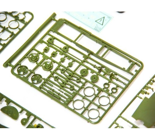 Сборная модель ZVEZDA Советский бронеавтомобиль БА-10, 1/35