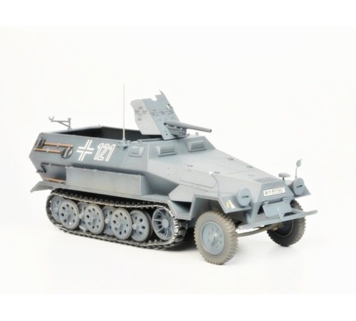 Сборная модель ZVEZDA Немецкий бронетранспортер Sd.Kfz.251/10 AUSF B с 37мм орудием «Ханомаг», 1/35