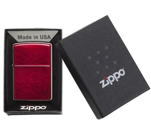 Зажигалка ZIPPO Classic с покрытием Candy Apple Red™, латунь/сталь, красная, глянцевая, 38x13x57 мм