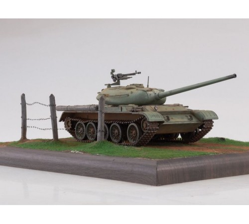 Сборная модель AVD Средний танк T-54-1, 1/43