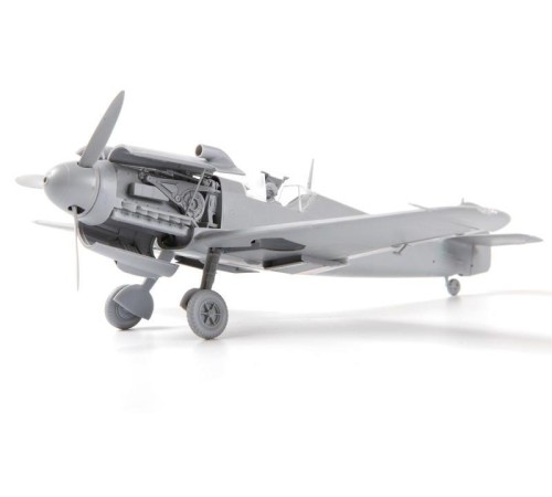 Сборная модель ZVEZDA Немецкий истребитель «Мессершмитт» BF-109 F2, подарочный набор, 1/48