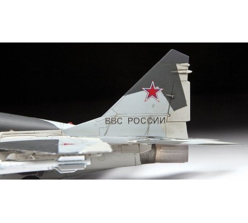 Сборная модель ZVEZDA Многоцелевой фронтовой истребитель МиГ-29 СМТ, 1/72