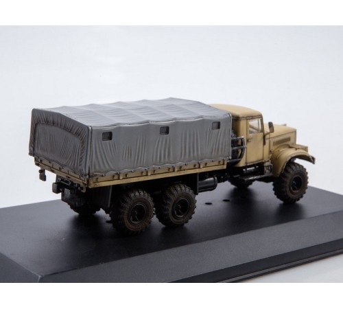 Сборная модель AVD КРАЗ-255Б бортовой с тентом, 1/72