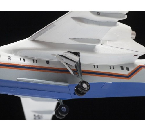 Сборная модель ZVEZDA Российский самолет-амфибия Бе-200ЧС, 1/144