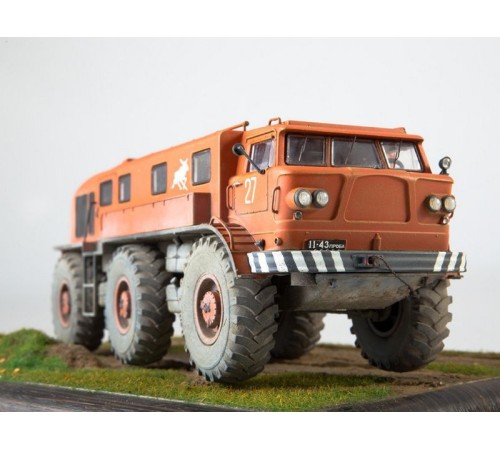 Сборная модель AVD Вездеход ЗИЛ-Э167, 1/43