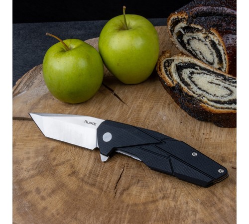 Нож Ruike P138-B черный