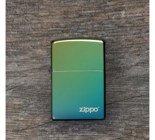 Зажигалка ZIPPO Classic с покрытием High Polish Teal, латунь/сталь, зелёная, глянцевая, 38x13x57 мм