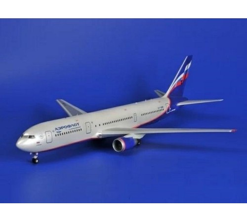 Сборная модель ZVEZDA Пассажирский авиалайнер Боинг 767-300, 1/144