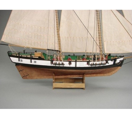 Сборная картонная модель Shipyard балтиморский клипер Berbice в верфи Quay-Portt 1780 г (№38), 1/96