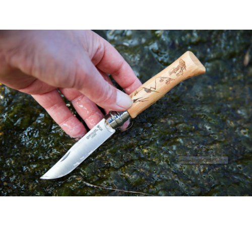 Нож Opinel №8 Alpine adventures, нержавеющая сталь, рукоять дуб, гравировка пеший туризм, 002186