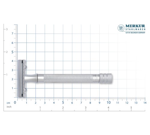 Cтанок Т-образный для бритья MERKUR 22C, матовое хромированное покрытие, прямой срез, закрытый гребень, длинная ручка, лезвие в комплекте (1 шт)