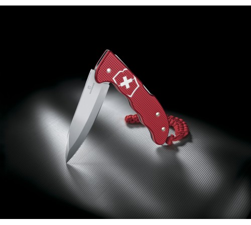 Нож охотника VICTORINOX Hunter Pro Alox 130 мм, 4 функции, с фиксатором лезвия, красный
