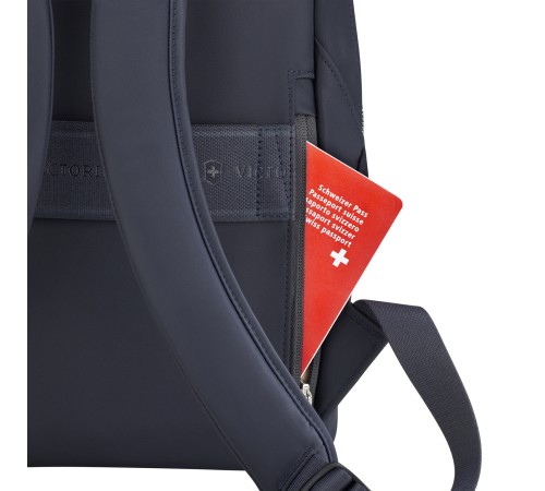 Рюкзак VICTORINOX Victoria Signature Compact Backpack, синий, нейлон/кожа, 30x16x38 см