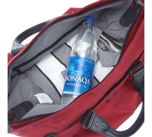 Сумка VICTORINOX  Lexicon™ Weekender, красная, баллистический нейлон TourMax, 56x18x36 см, 36 л
