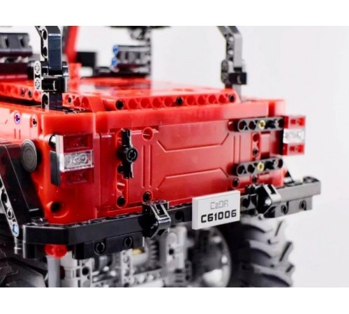 Радиоуправляемый конструктор CADA deTech Jeep Wrangler (1941 деталь)