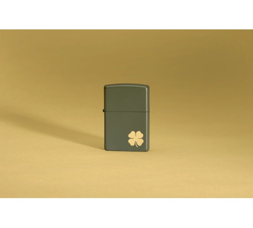 Зажигалка ZIPPO Four Leaf Clover с покрытием Green Matte, латунь/сталь, зеленая, 38x13x57 мм