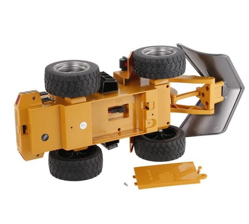 Радиоуправляемый снегоуборщик HUI NA TOYS 2.4G 6CH 1/18 RTR