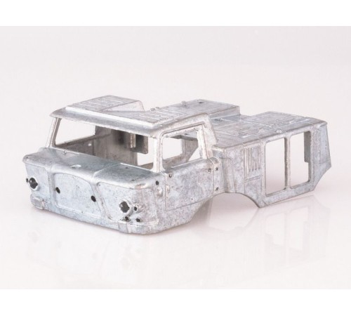 Сборная модель AVD 9П140 РСЗО 9К57 Ураган на шасси ЗИЛ-135ЛМ, 1/43