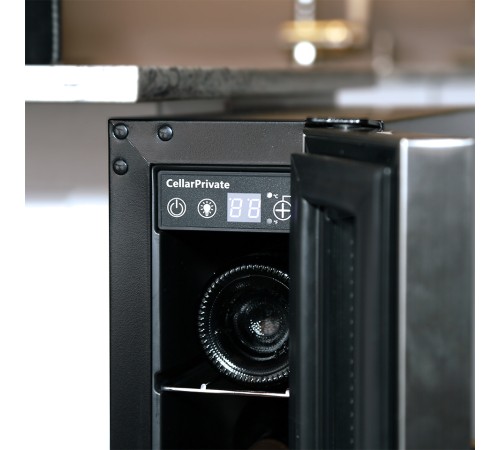 Винный шкаф встраиваемый Cellar Private CP007