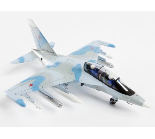 Сборная модель ZVEZDA Российский учебно-боевой самолет Як-130, 1/72