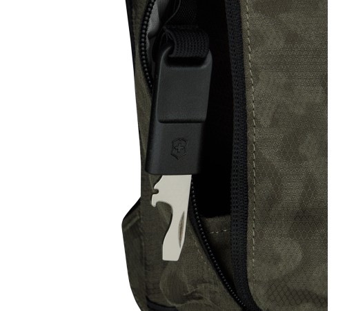 Рюкзак VICTORINOX Altmont Classic Flapover Laptop 15,4'', зелёный камуфляж, ткань, 33x16x47 см, 20 л