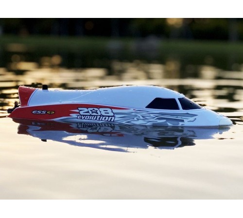 Радиоуправляемый скоростной катер Flytec V008 с водомётом 2.4G RTR