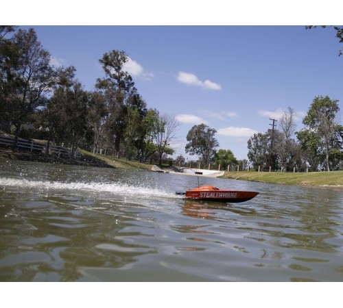 Радиоуправляемый катер ProBoat Stealthwake 23 Brushed Deep-V RTR