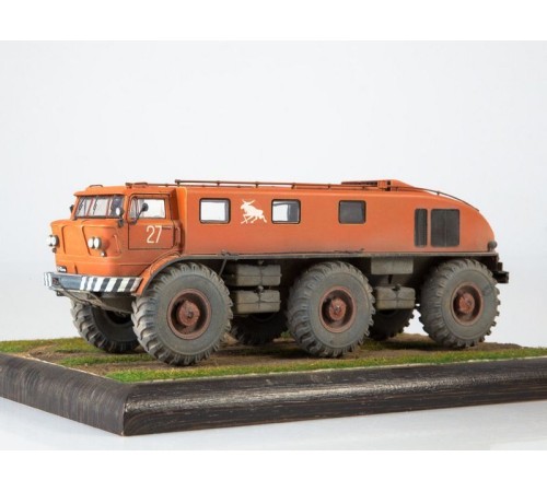 Сборная модель AVD Вездеход ЗИЛ-Э167, 1/43