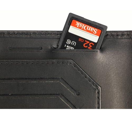 Обложка для паспорта VICTORINOX Altius Edge Leibnitz с защитой RFID, чёрная, кожа наппа, 11x2x15 см