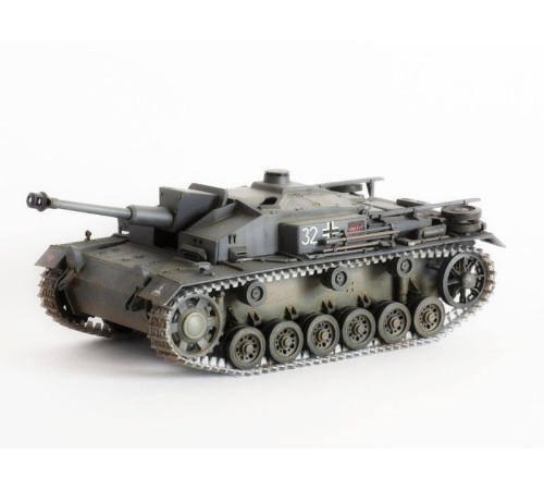 Сборная модель ZVEZDA Немецкое штурмовое орудие Штурмгешутц III (StuG III Ausf.F), 1/35